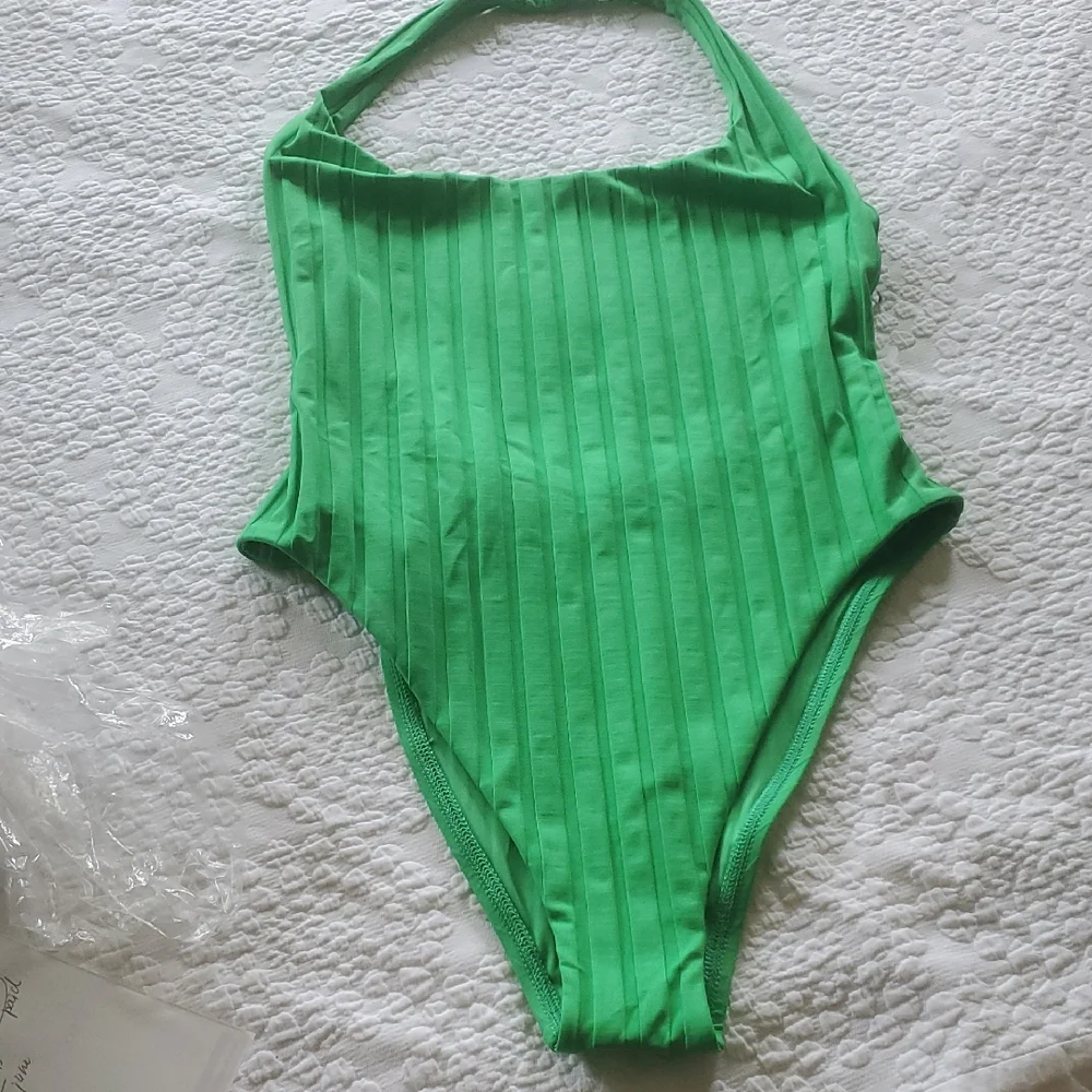 VITAMIN A ALIA RECYCLED NYLON ONE PIECE SWIM SUIT ;SIZE:MEDIUM - Picture 3 of 8